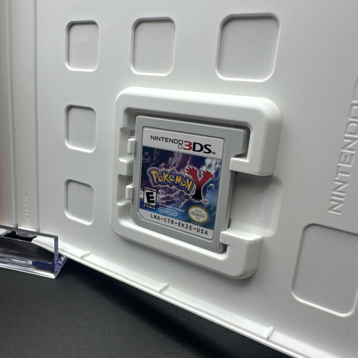 Pokemon Y (Nintendo 3DS, 2013)