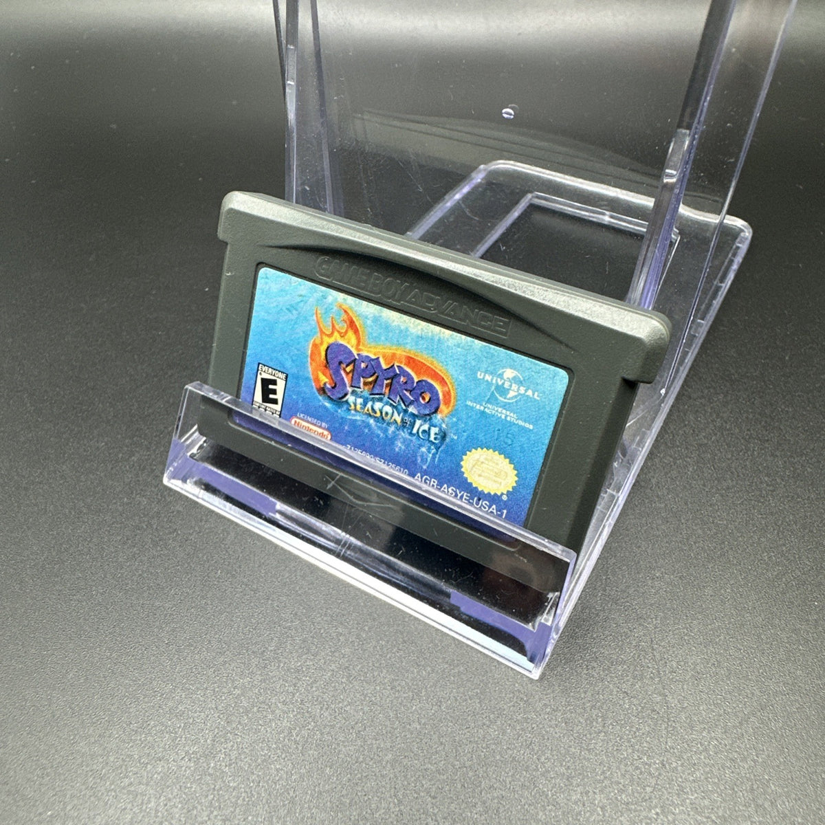 Spyro: Season of Ice (Nintendo Game Boy Advance, 2001)