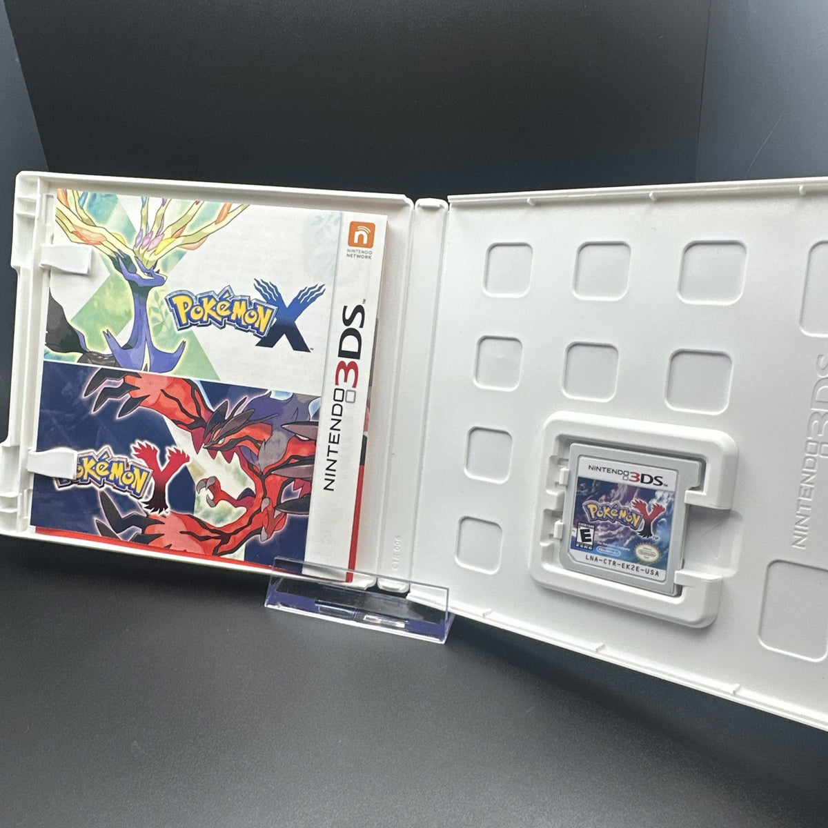 Pokemon Y (Nintendo 3DS, 2013)
