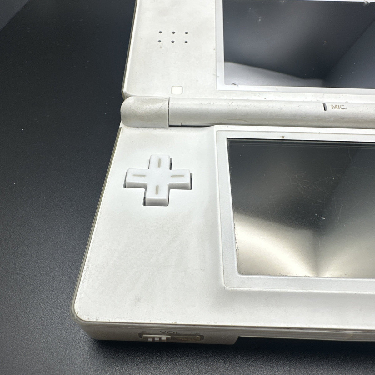DEFECTIVE- Nintendo DS Lite Handheld System - White