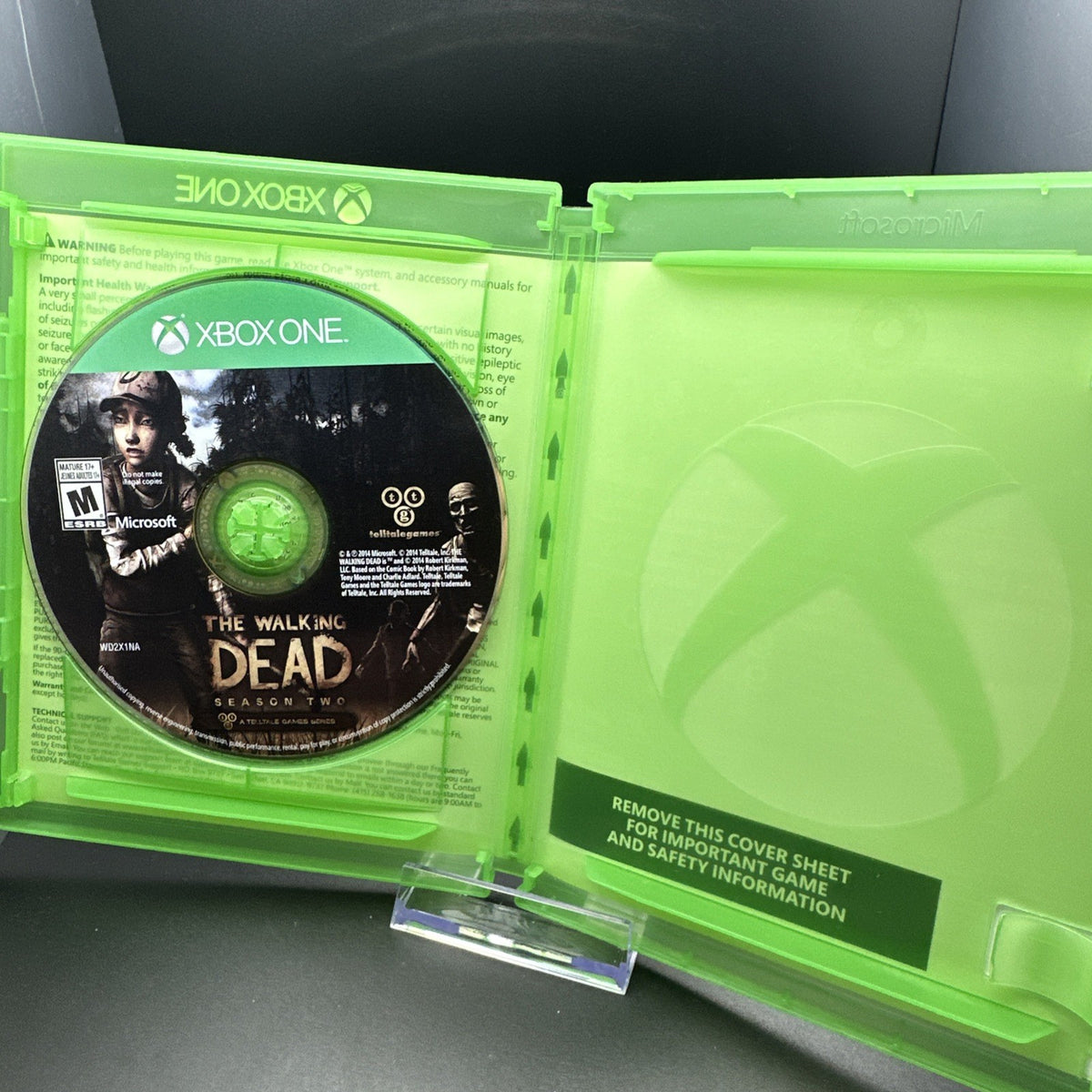 The Walking Dead: Season Two (Microsoft Xbox One, 2014)