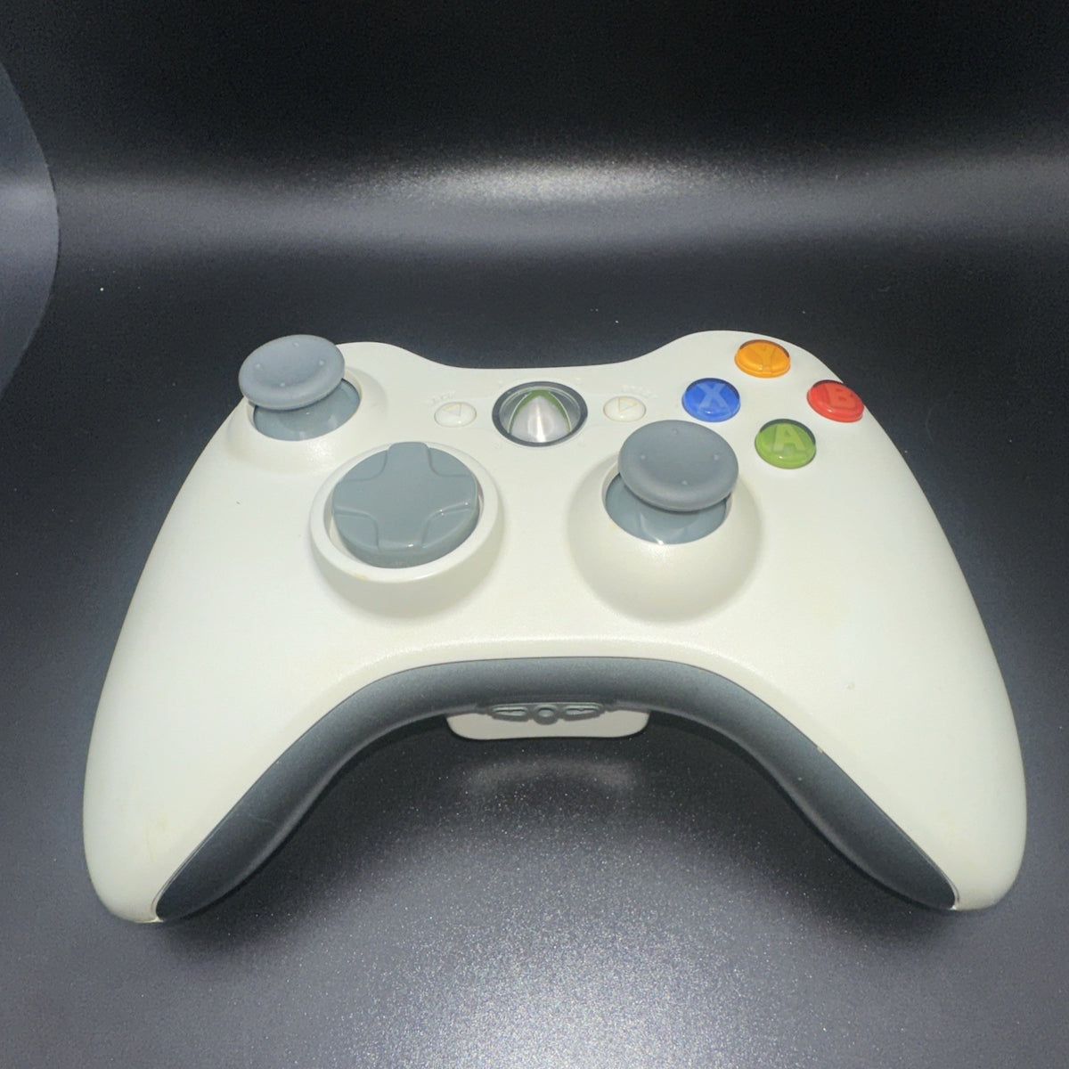 Microsoft Xbox 360 Pro Launch Edition 60GB White Console