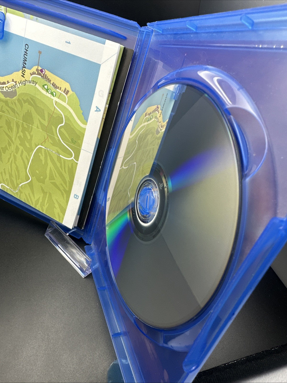 Grand Theft Auto V (Sony PlayStation 4, 2014) WITH MAP