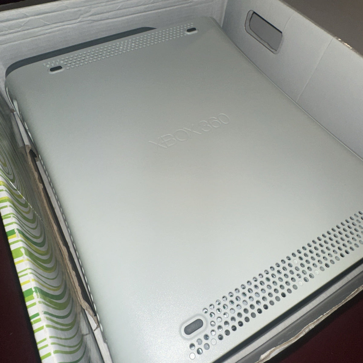 Microsoft Xbox 360 Pro Launch Edition 60GB White Console